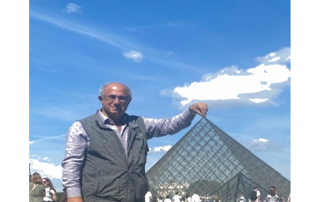 Tout en haut de l'affiche...